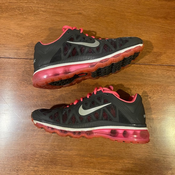 Women's Nike Air Max Running Sneakers Size 7.5 Black & Hot Pink - Picture 5 of 10